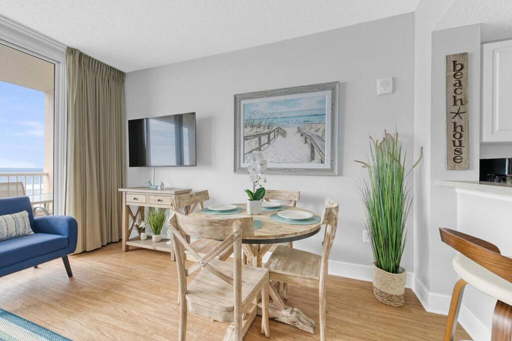 Beachfront Condo #607 At Majestic Beach Resort Panama City Beach Exterior photo